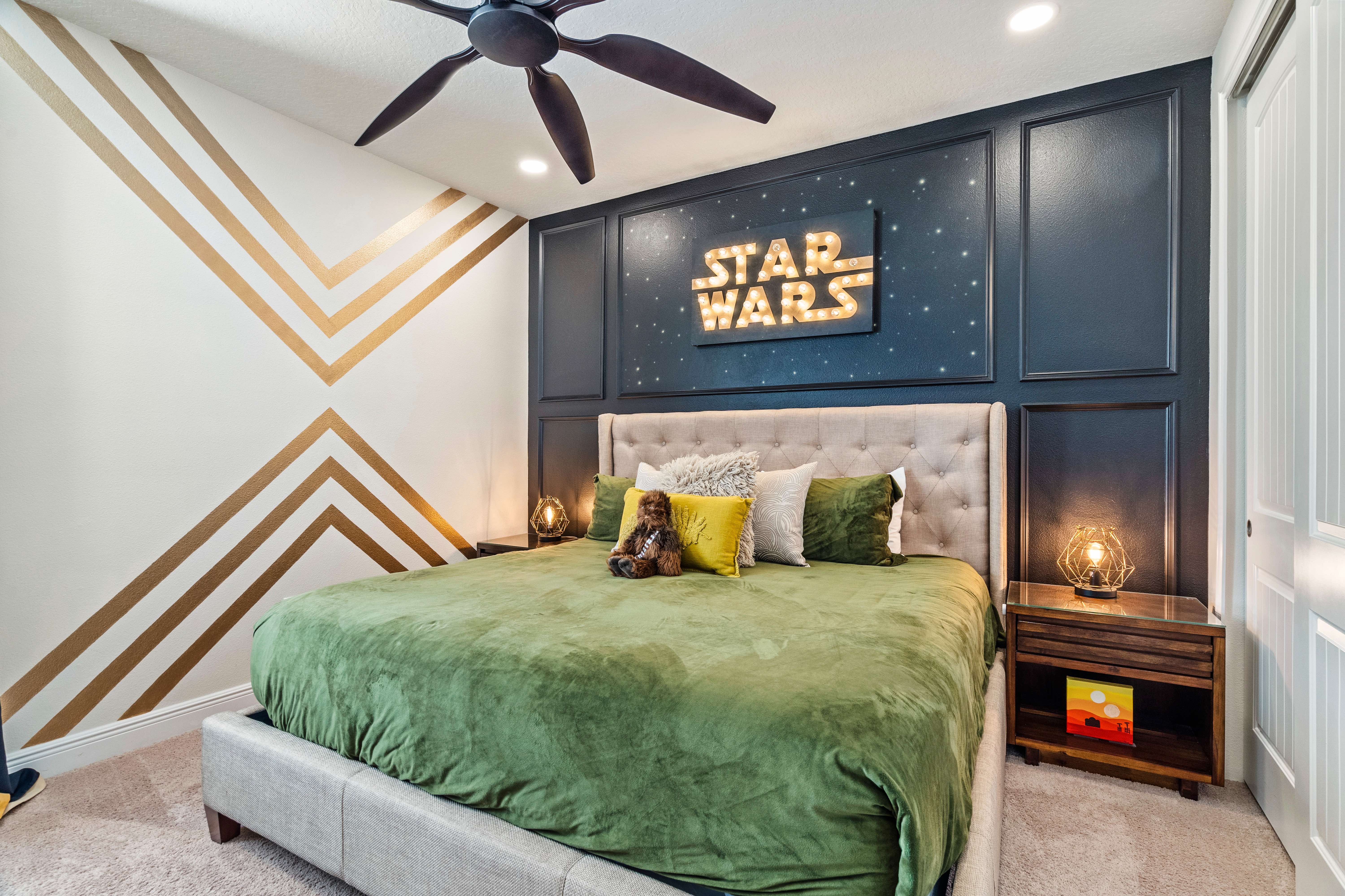 Star Wars themed king bedroom at 450 Burma vacation home Kissimmee FL