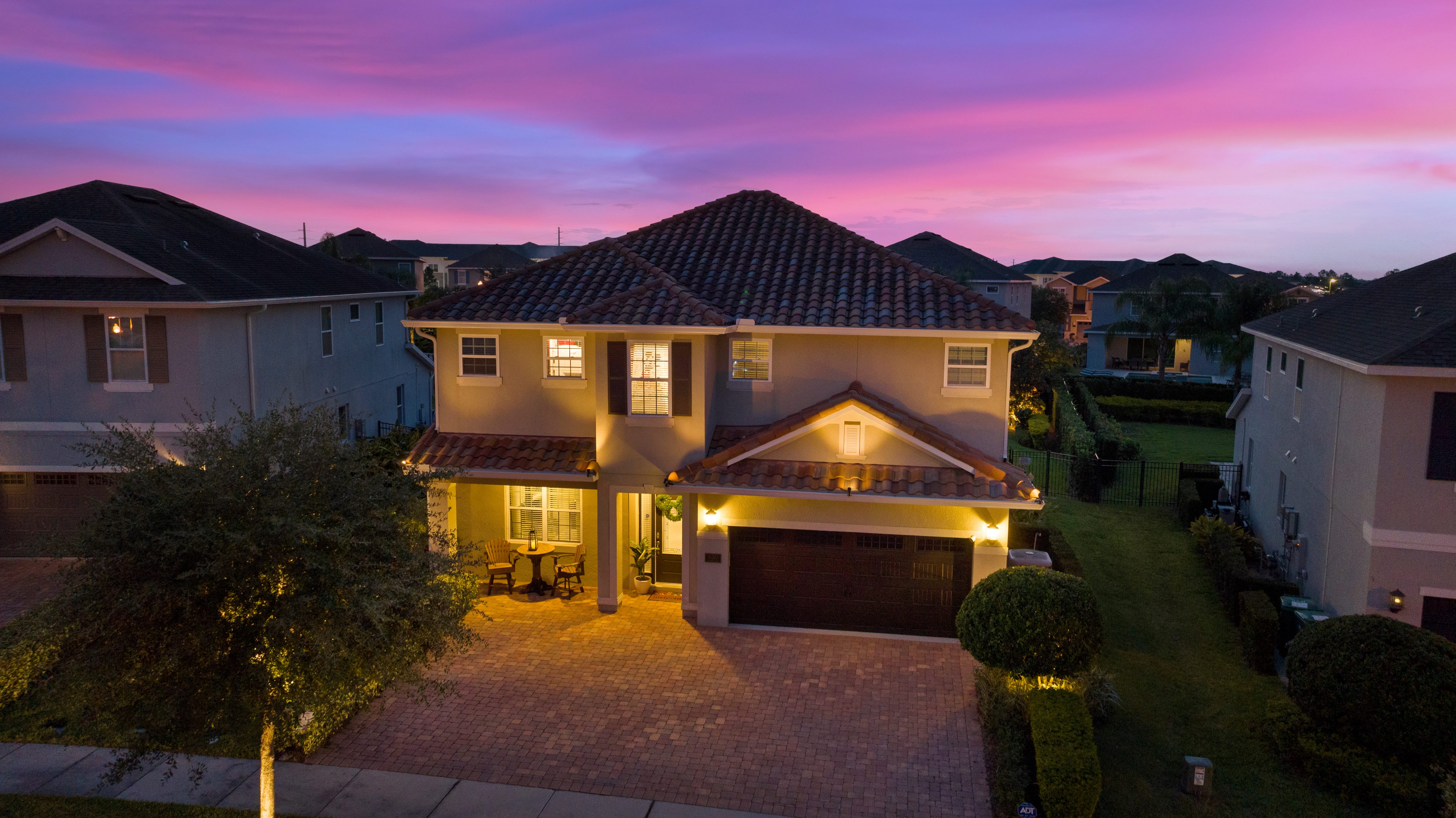 450 Burma vacation home at night — your base for exploring Kissimmee and Orlando